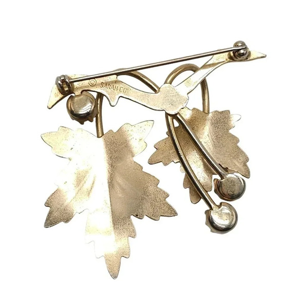 Sarah Coventry Vintage 1960's Gold Tone Grape Leaves and Pearls Brooch Pin - Picture 4 of 5